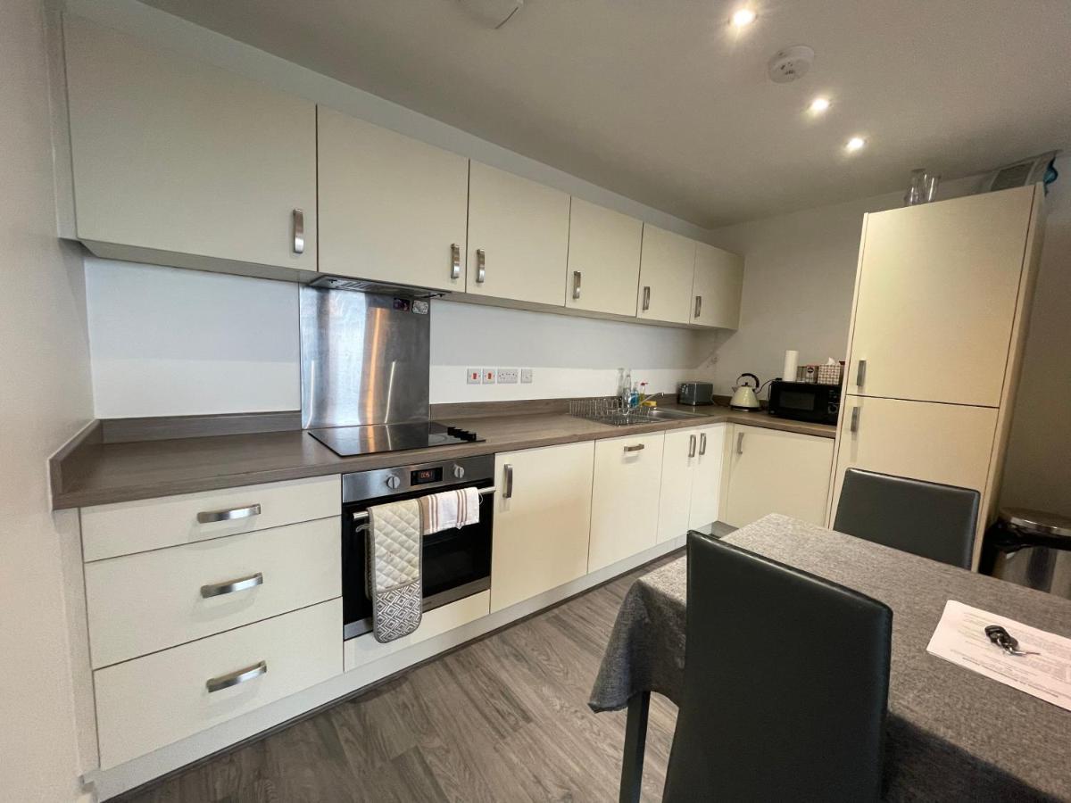 Balcony Marina Apartment With City Skyline Views - Free Secure Parking Manchester Kültér fotó