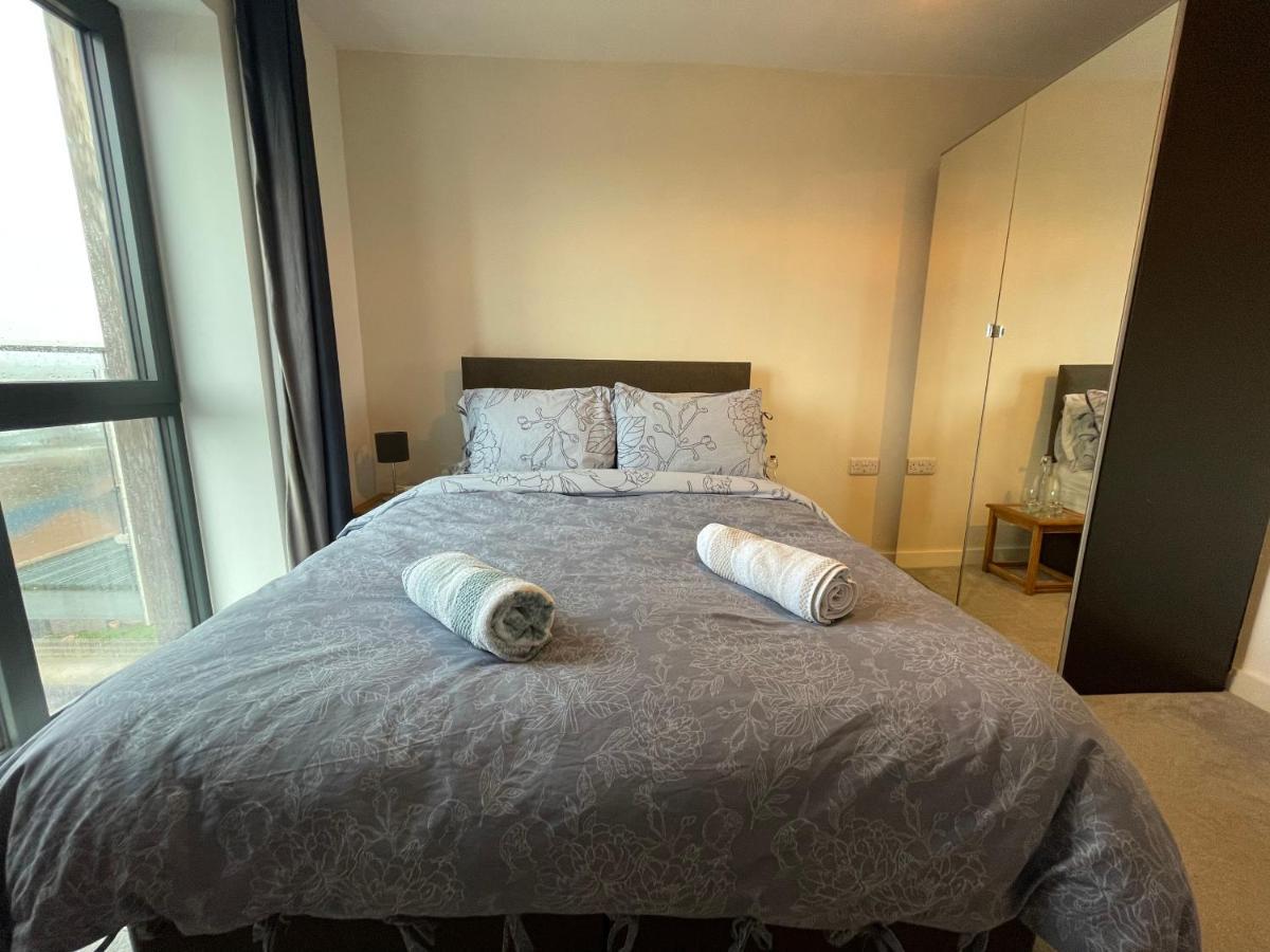 Balcony Marina Apartment With City Skyline Views - Free Secure Parking Manchester Kültér fotó