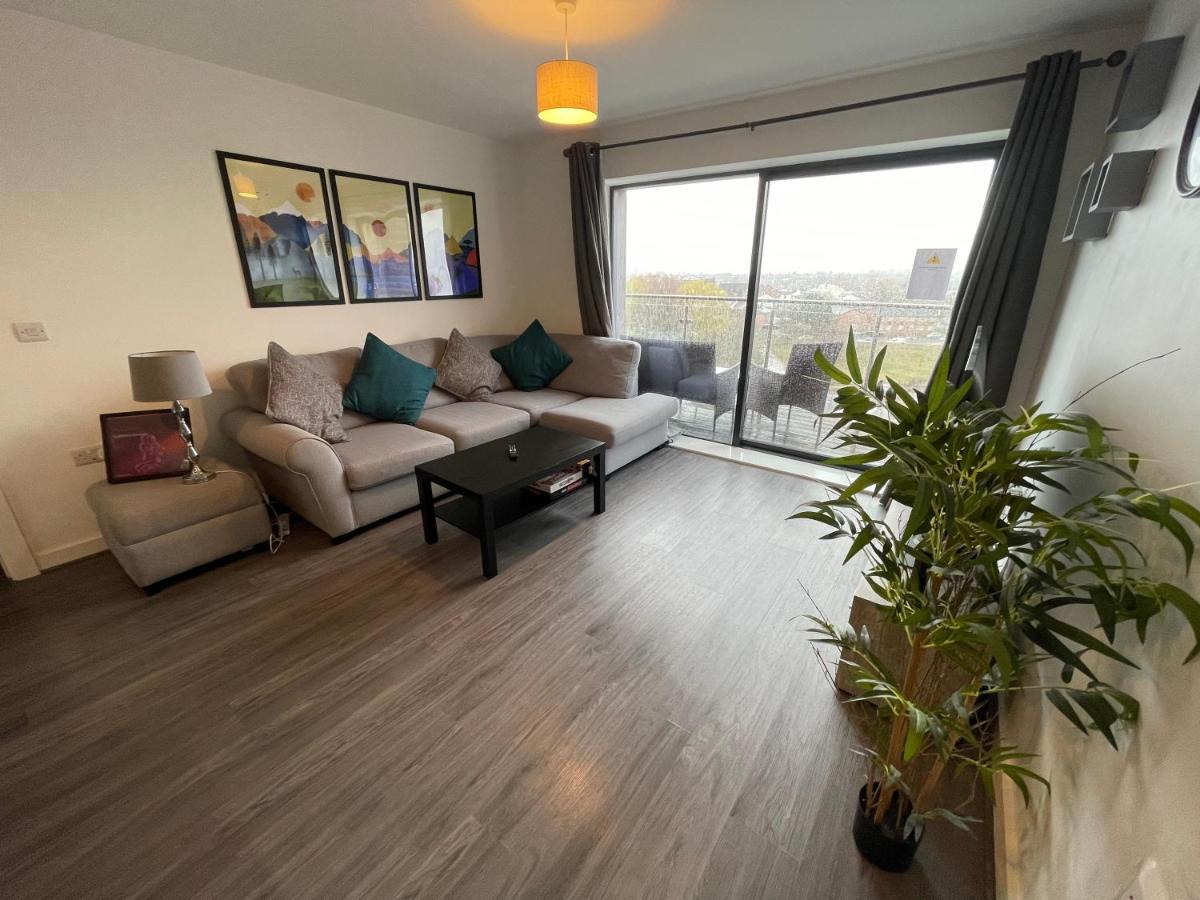 Balcony Marina Apartment With City Skyline Views - Free Secure Parking Manchester Kültér fotó