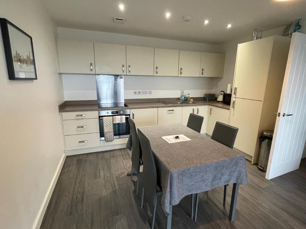 Balcony Marina Apartment With City Skyline Views - Free Secure Parking Manchester Kültér fotó