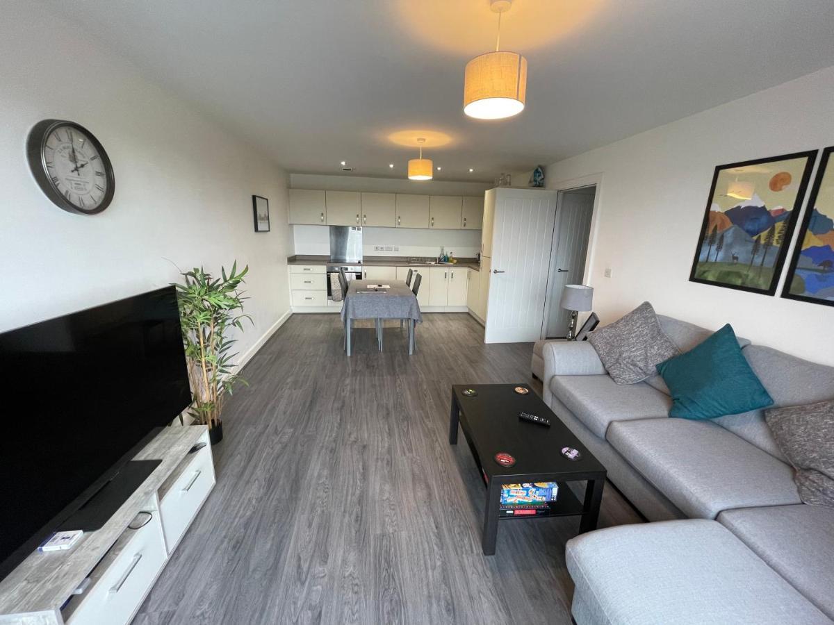 Balcony Marina Apartment With City Skyline Views - Free Secure Parking Manchester Kültér fotó